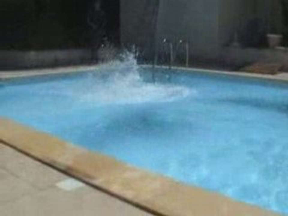 Saut piscine
