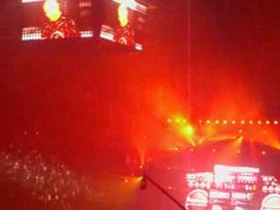 Joey starr insulte un supporter marseillais à Bercy!!!