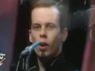 U.K. Subs - She's not there