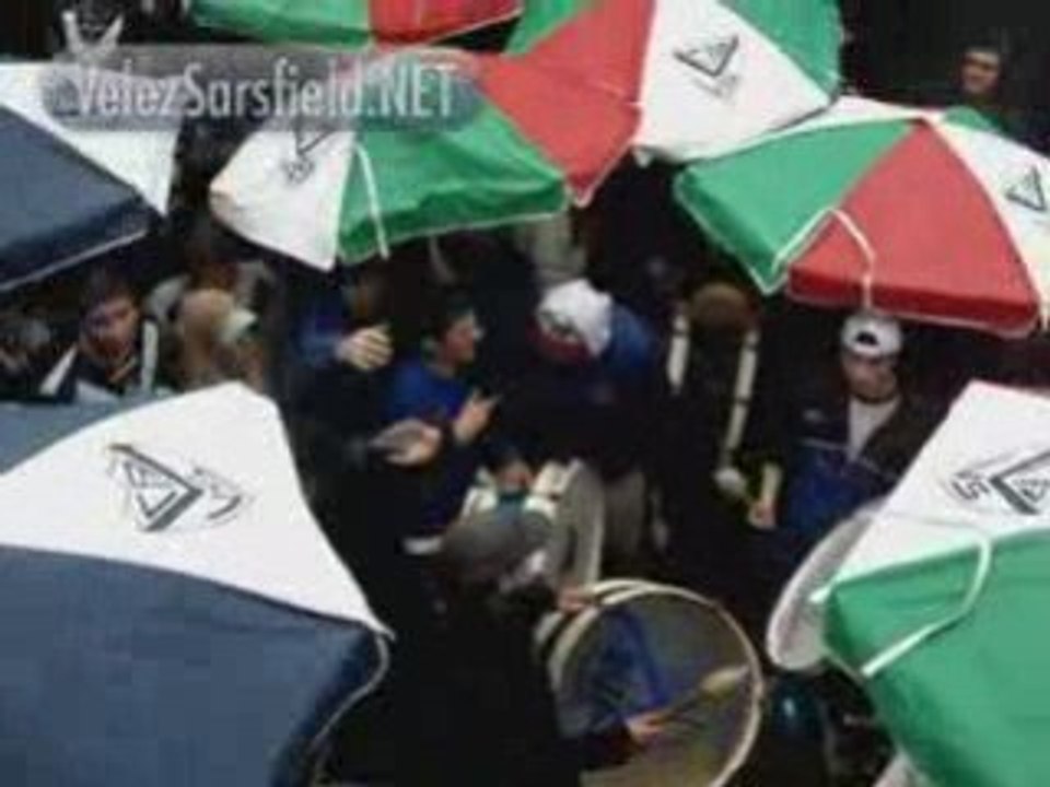 Hinchada de Velez frente a Banfield