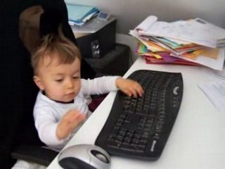 Je joue à la secrétaire