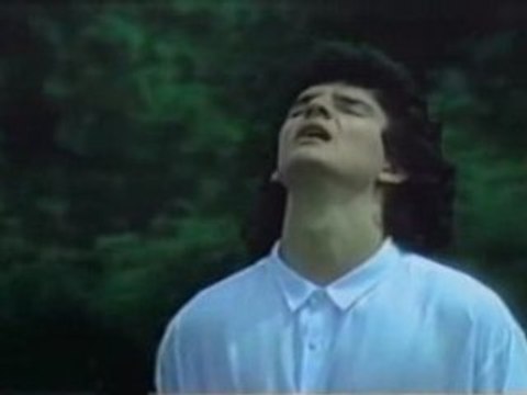 Arjona - Por que es tan cruel el amor