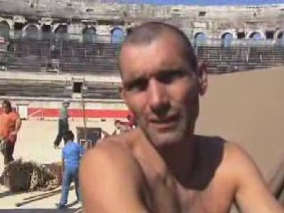 Les romains dans l'arène de Nîmes