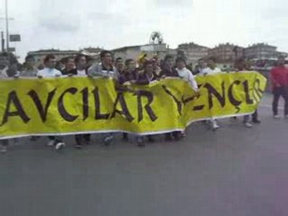 Yürüyoruz