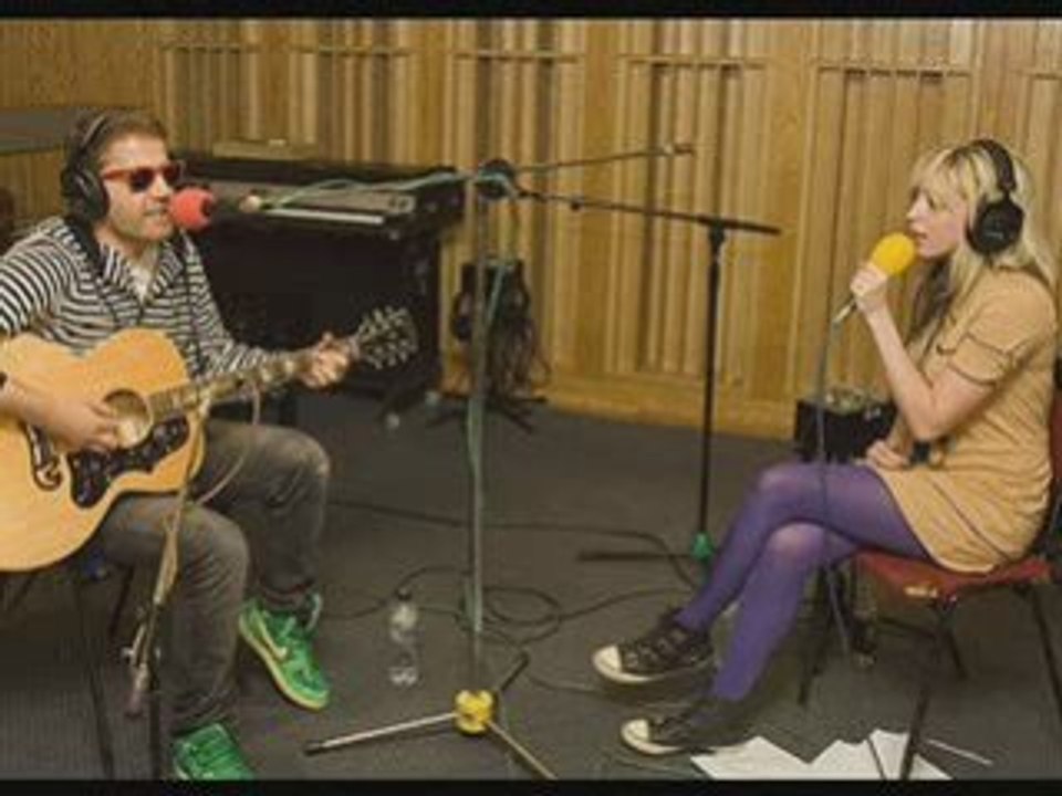 The Ting Tings - Standing In The Way Of Control (Gossip)