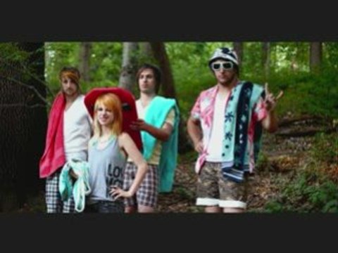 Paramore - Loves Not a Competition (Kaiser Chiefs)