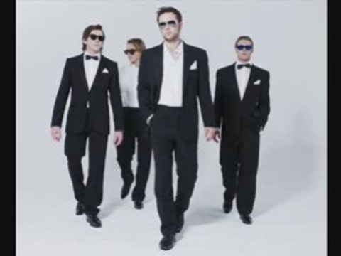 McFly - I Kissed A Girl (Katy Perry)