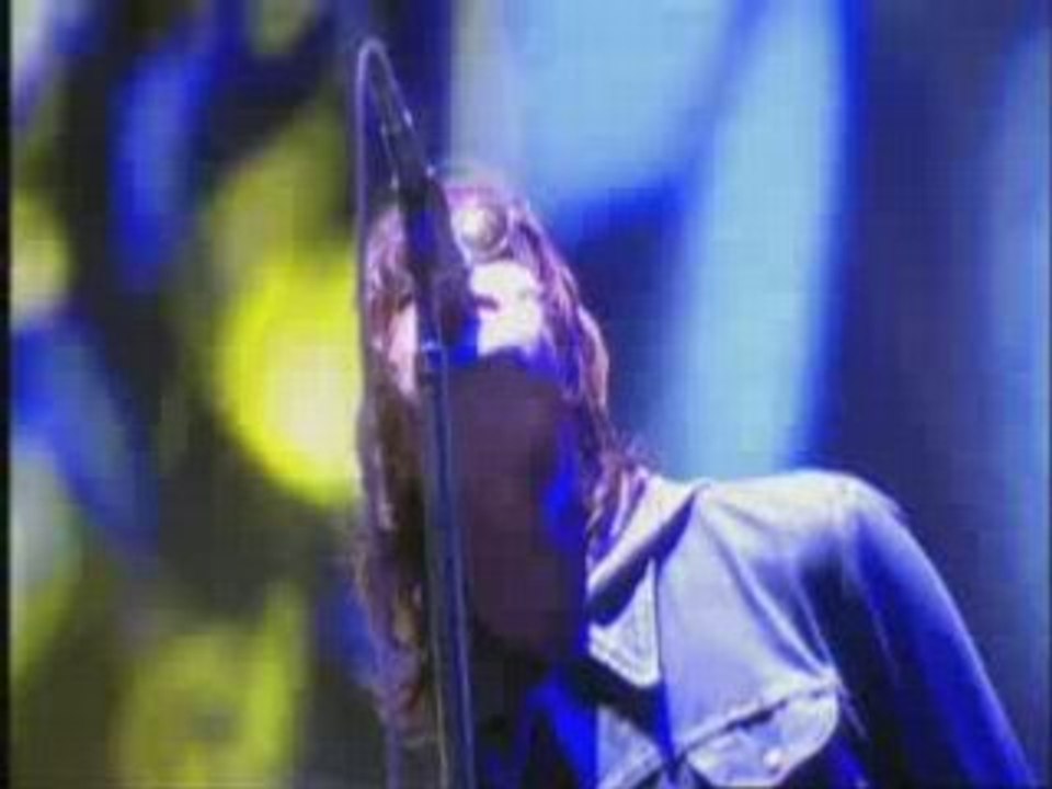 Oasis Champagne - Supernova Live