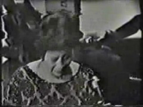 Ella Fitzgerald chante Shiny Stockings Japan 1964