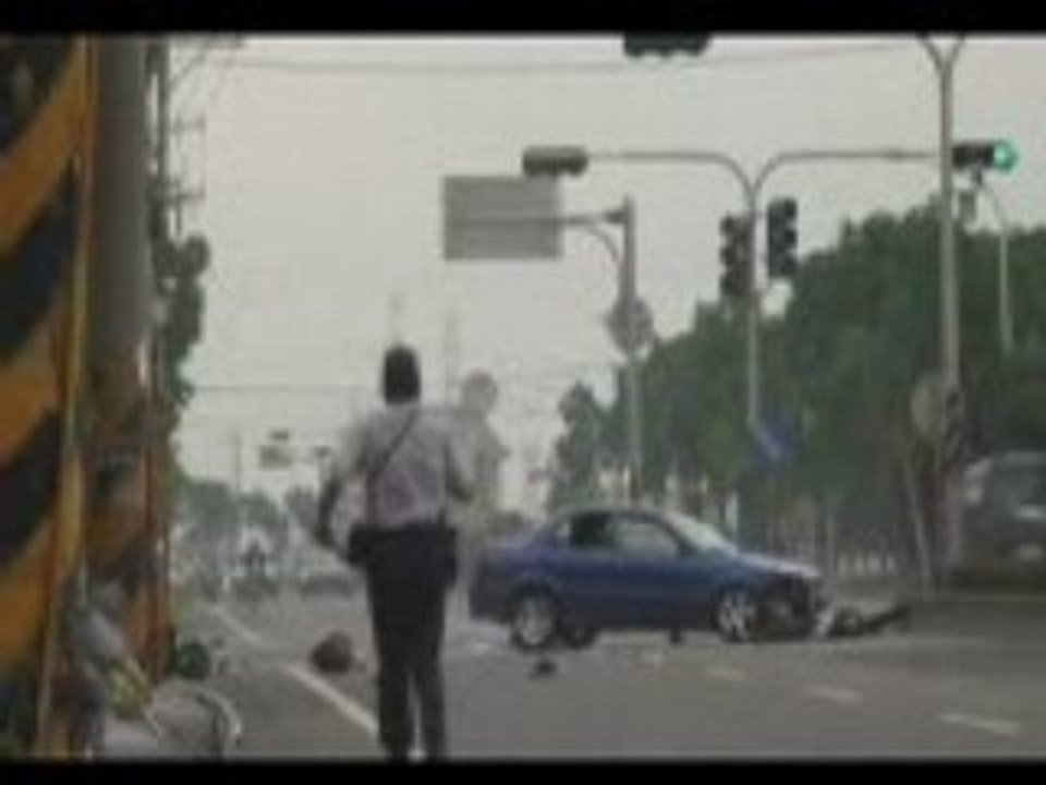 Accident incroyable en voiture