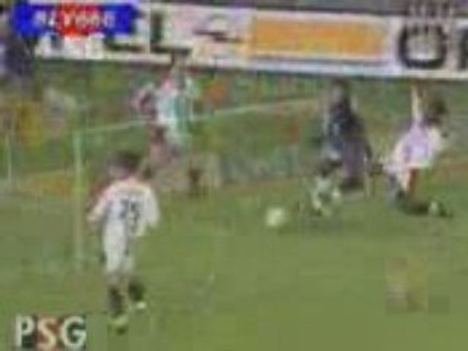 Football - Compile sur Ronaldinho