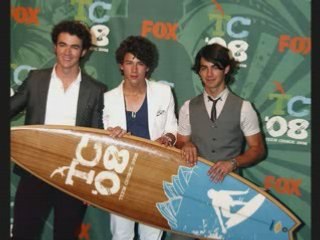 Jonas brothers-RADIO DISNEY 2/4