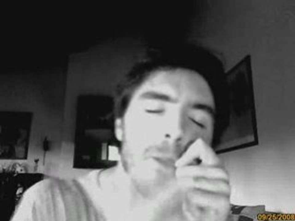 Nils guimbardise dans le noir. Adagio.