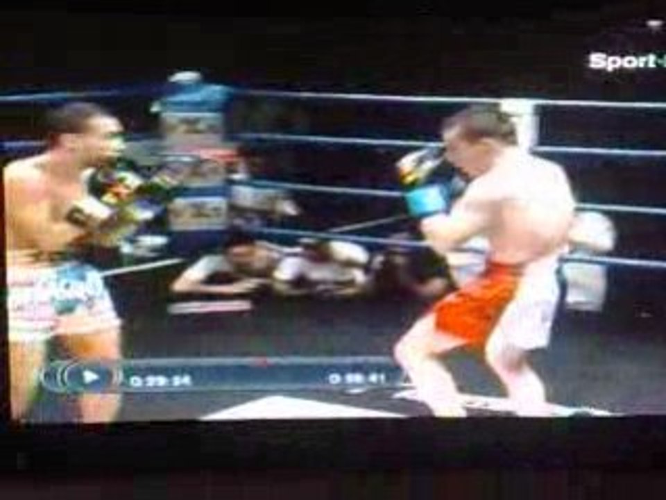 Magnifique KO de Mohamed Bouchareb sur gaylord montier