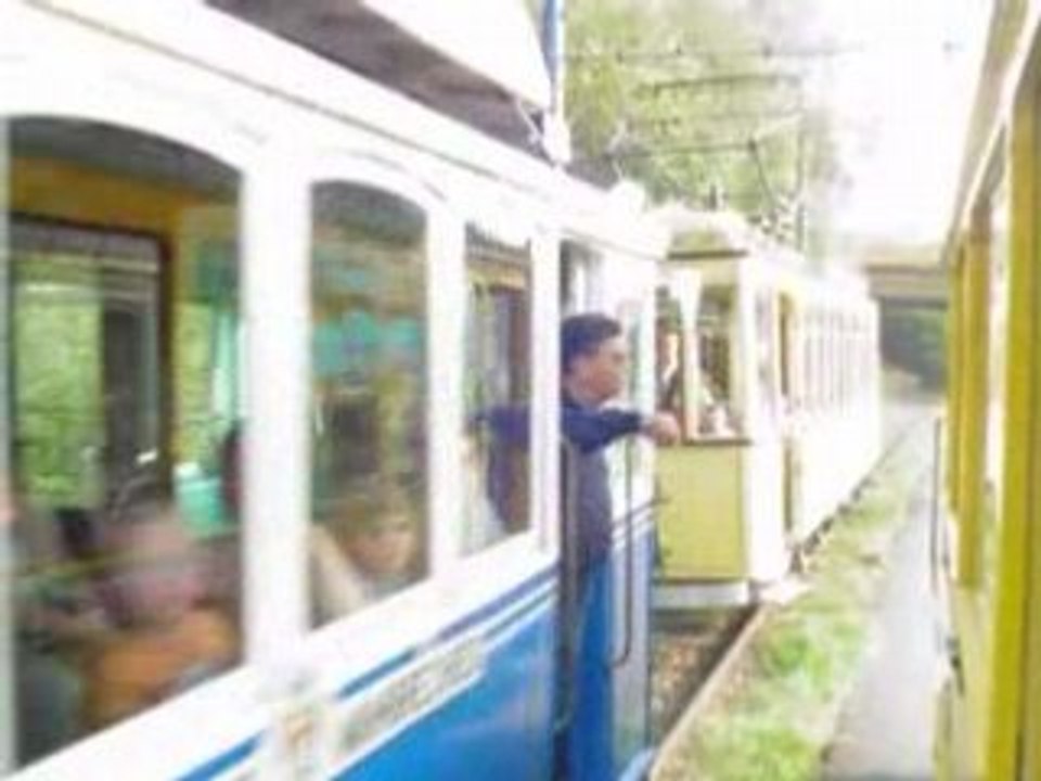 Croisement de la motrice 5 et 420