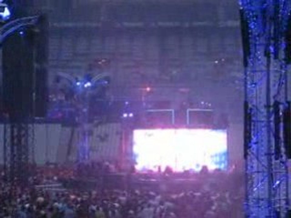 unighted by cathy guetta - arrivé au stade