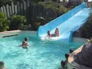 center park aout 2008 grand toboggan bleu exterieur