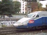 train TGV et train ter  à Lyon le 1.10.08