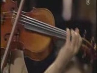 Hilary HAHN.Concerto pour Violon de MOZART. KV216.Mvt 1 P2 .