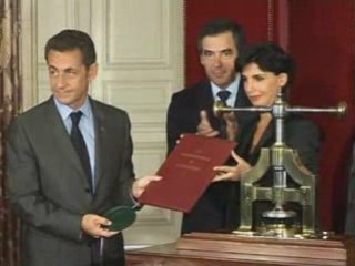 Rachida Dati scelle la loi consitutionnelle du 23 juillet 08