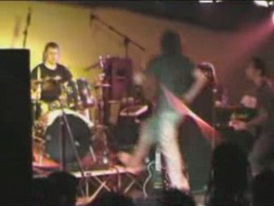 Rise Against - Everchanging (Live @ Ravenna, Italy 5-17-03)