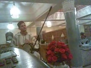 Tana et la danseuse du ventre.