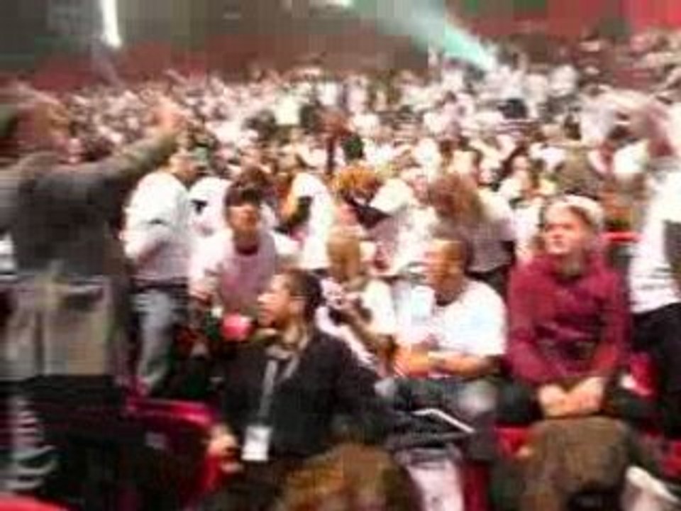 Réunion des apprentis à Bercy : la Ola