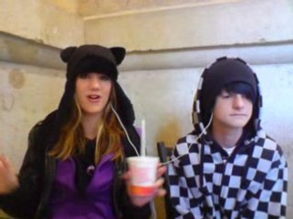 I Kiss a girl en live XD