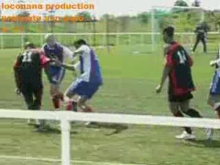 Mon poto  joue au foot