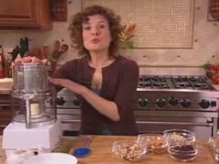 Raw Food Recipe - Granola with Almond Milk