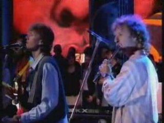 Traffic - Here Comes A Man