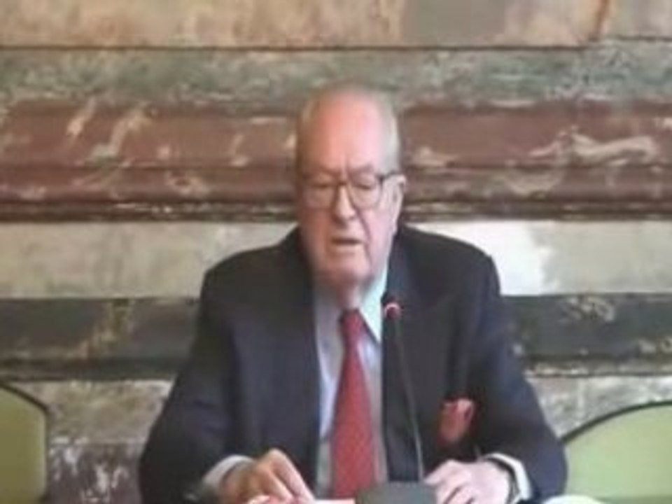 "Juin 2008" Le Pen annonce la crise financière