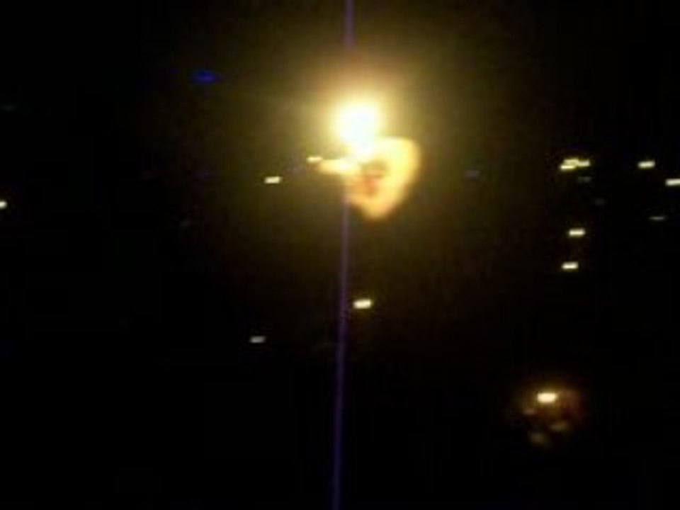 Ntm a l'arena de geneve (toute la salle allume son briquet)