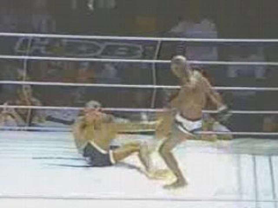 Anderson Silva vs Roan Carneiro Meca 6 Meca World