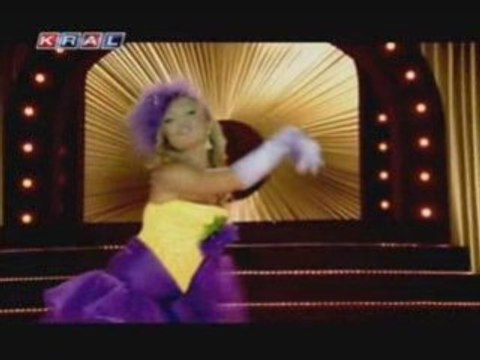 Lerzan Mutlu Ask Dedigin Yurek Ister