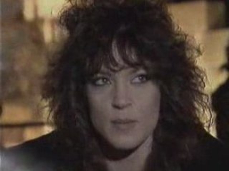 Victoria Paris in fox