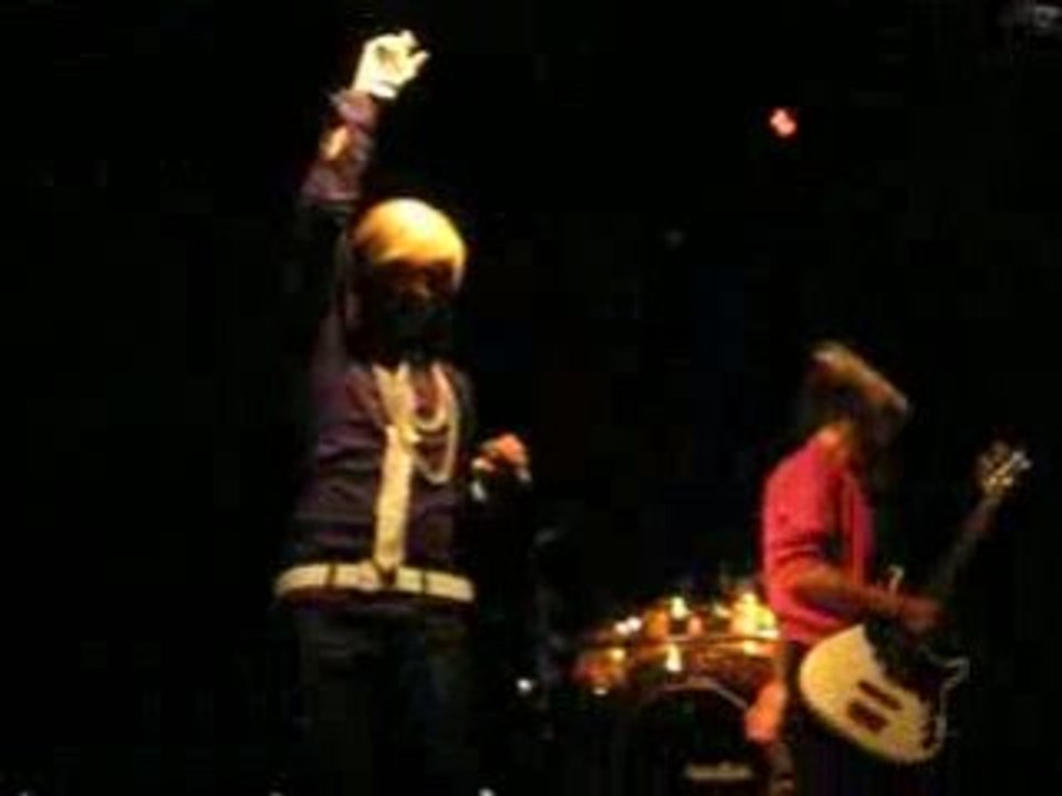 Cinema Bizarre @ Milano - Kiro kisses Strify