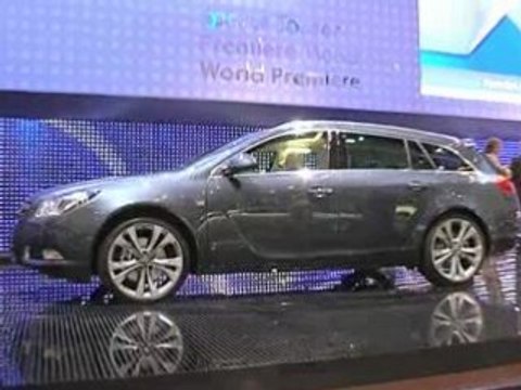 Opel Insignia Sports Tourer launches at the Paris Motor Show