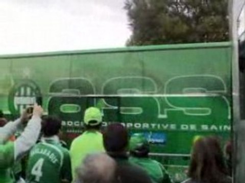 ASSE - Hapoel Tel Aviv _ Arrivée du bus des verts à GG