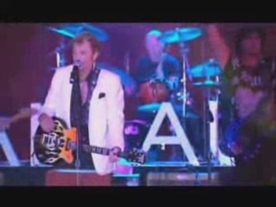 Johnny Hallyday  - Je suis né dans la rue ( C. Audigier 50th Birthday 2008 )