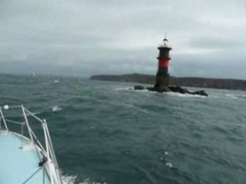 Solo reaching Goulet