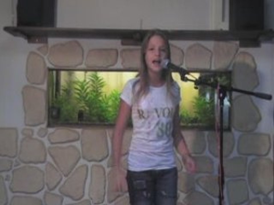 Marine chante li la li la la de kim'kay