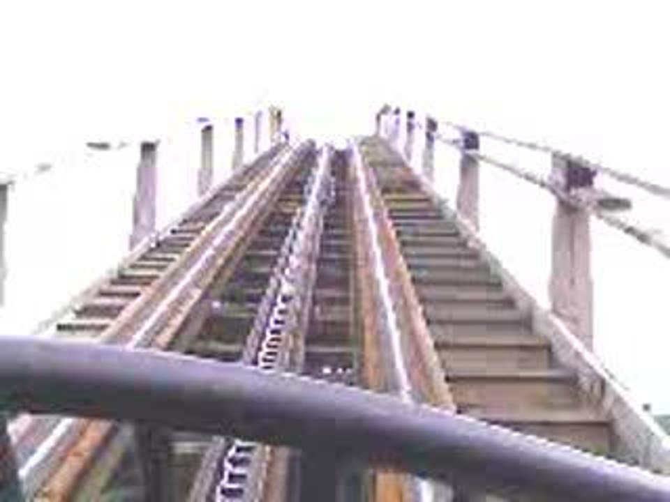 Loup Garou de Walibi Premier plan