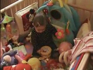 Clara joue du tambour