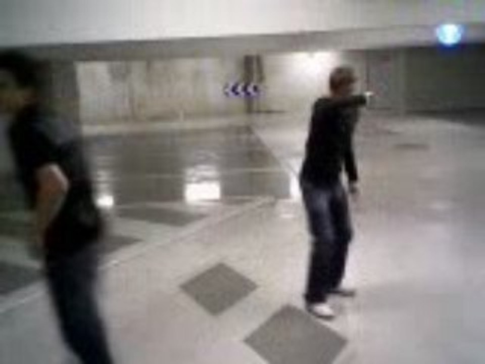 Bruno et Tex ds le parking