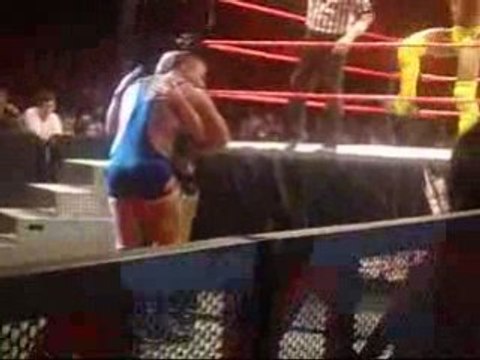 Santino Marella VS Kofi Kingston Paris Bercy 2008