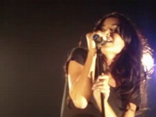 Jenifer-Aix Les Bains 1/10/08_Le Parfum Partie 2