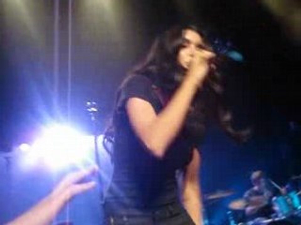 Jenifer-Aix Les Bains 1/10/08_Serre-Moi