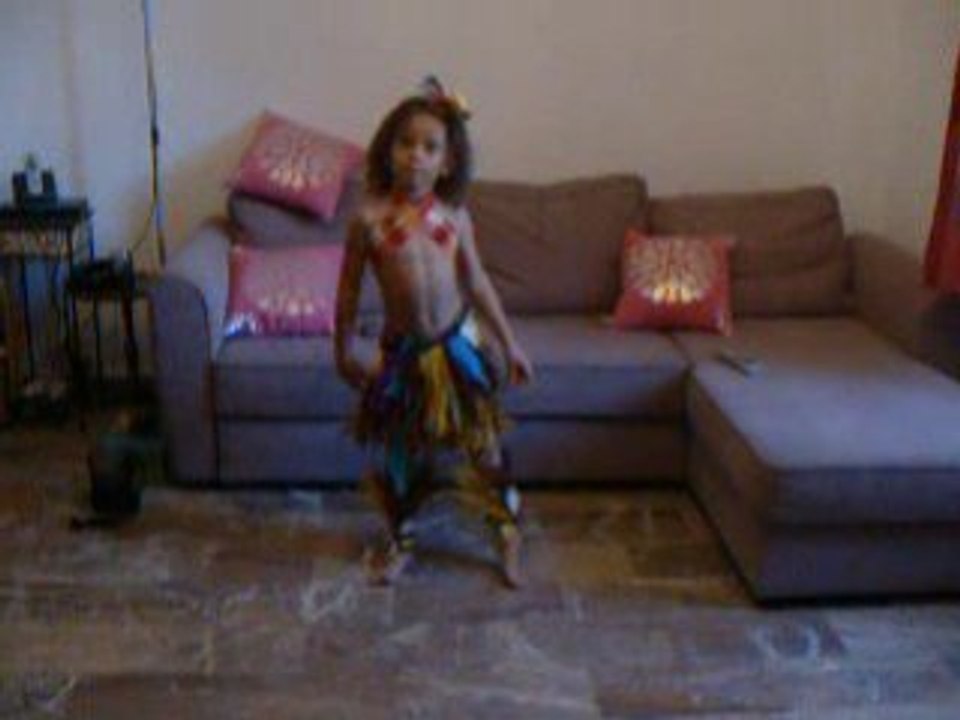 sarah 6 ans danse bélè 1ère partie