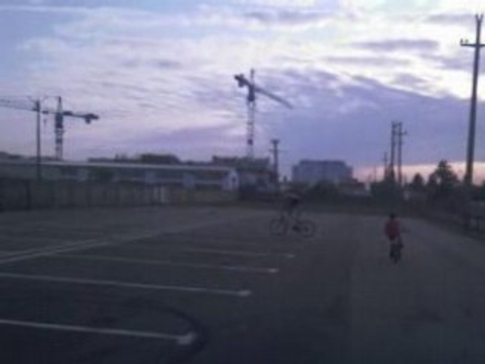 Cu bicicleta